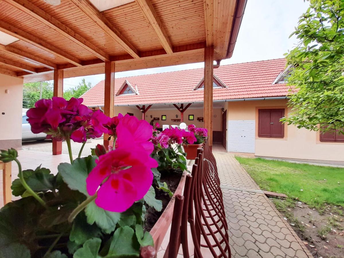 Matra Wellness Vendeghaz Hotel Parádsasvár Bagian luar foto